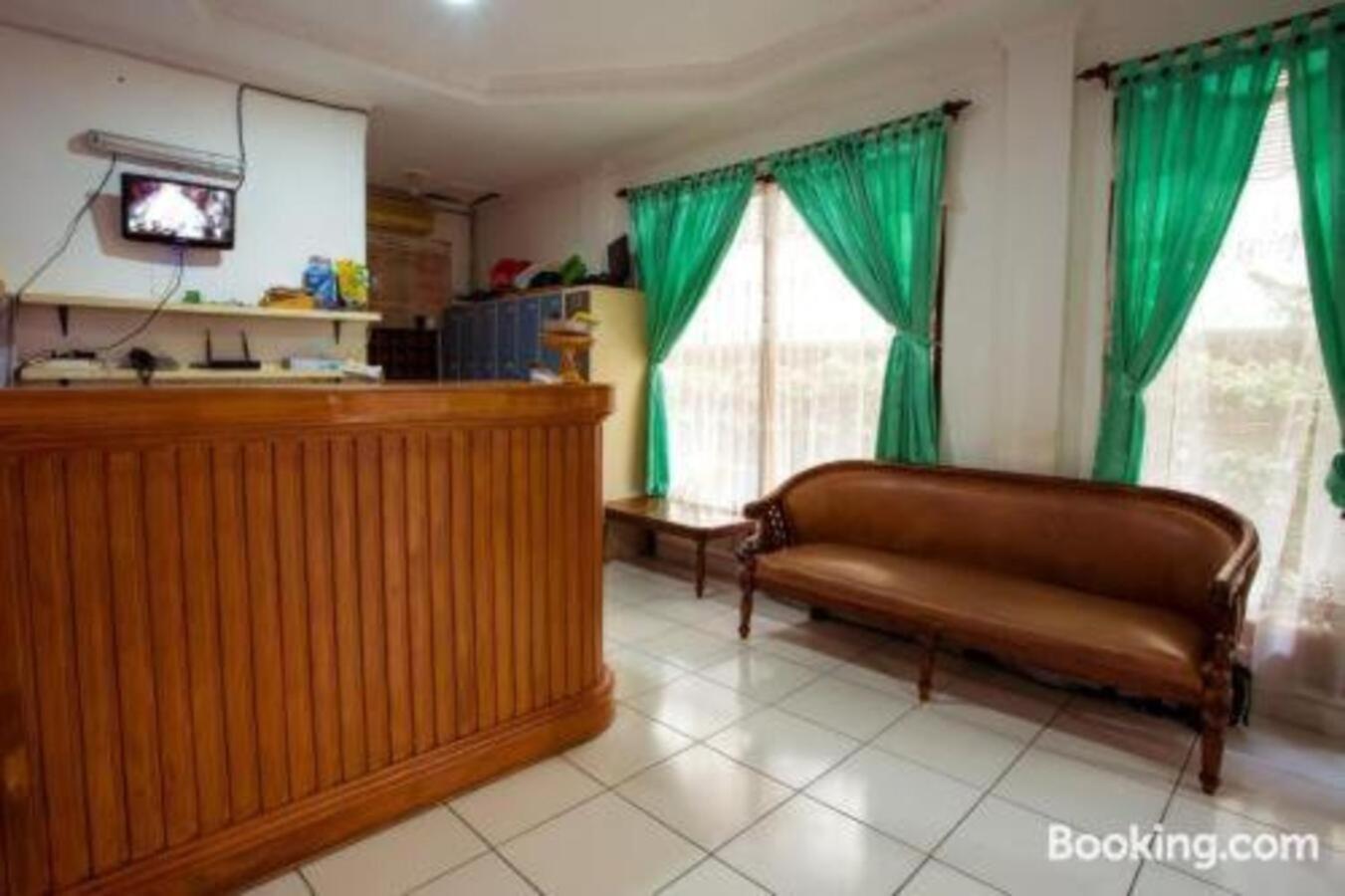 Segara Sadhu Inn Kuta By Ecommerceloka Εξωτερικό φωτογραφία