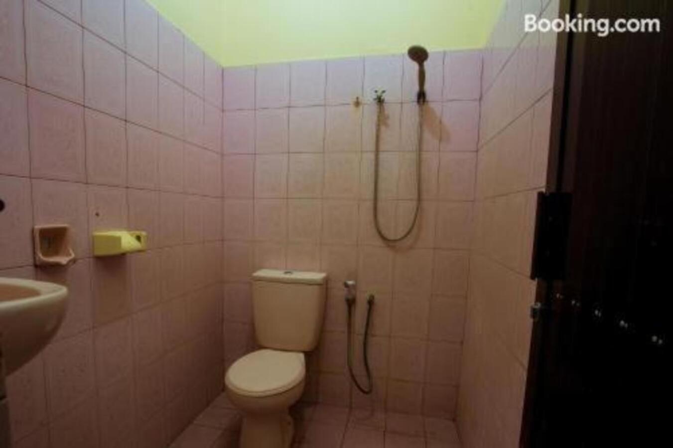 Segara Sadhu Inn Kuta By Ecommerceloka Εξωτερικό φωτογραφία