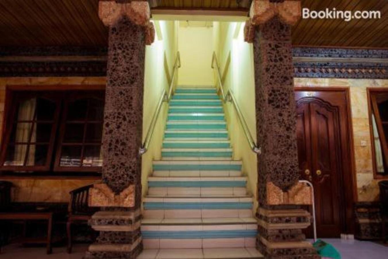 Segara Sadhu Inn Kuta By Ecommerceloka Εξωτερικό φωτογραφία